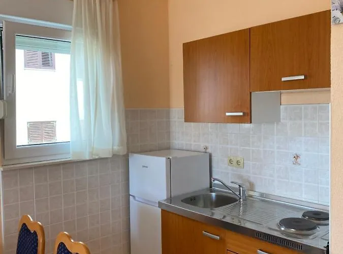 Begic * Μακάρσκα